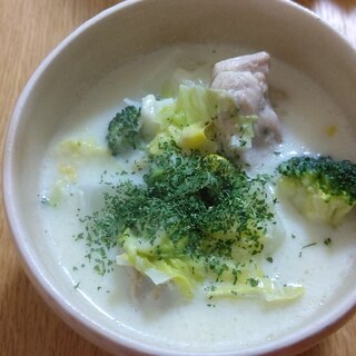 鶏肉と白菜のシチュー風スープ
